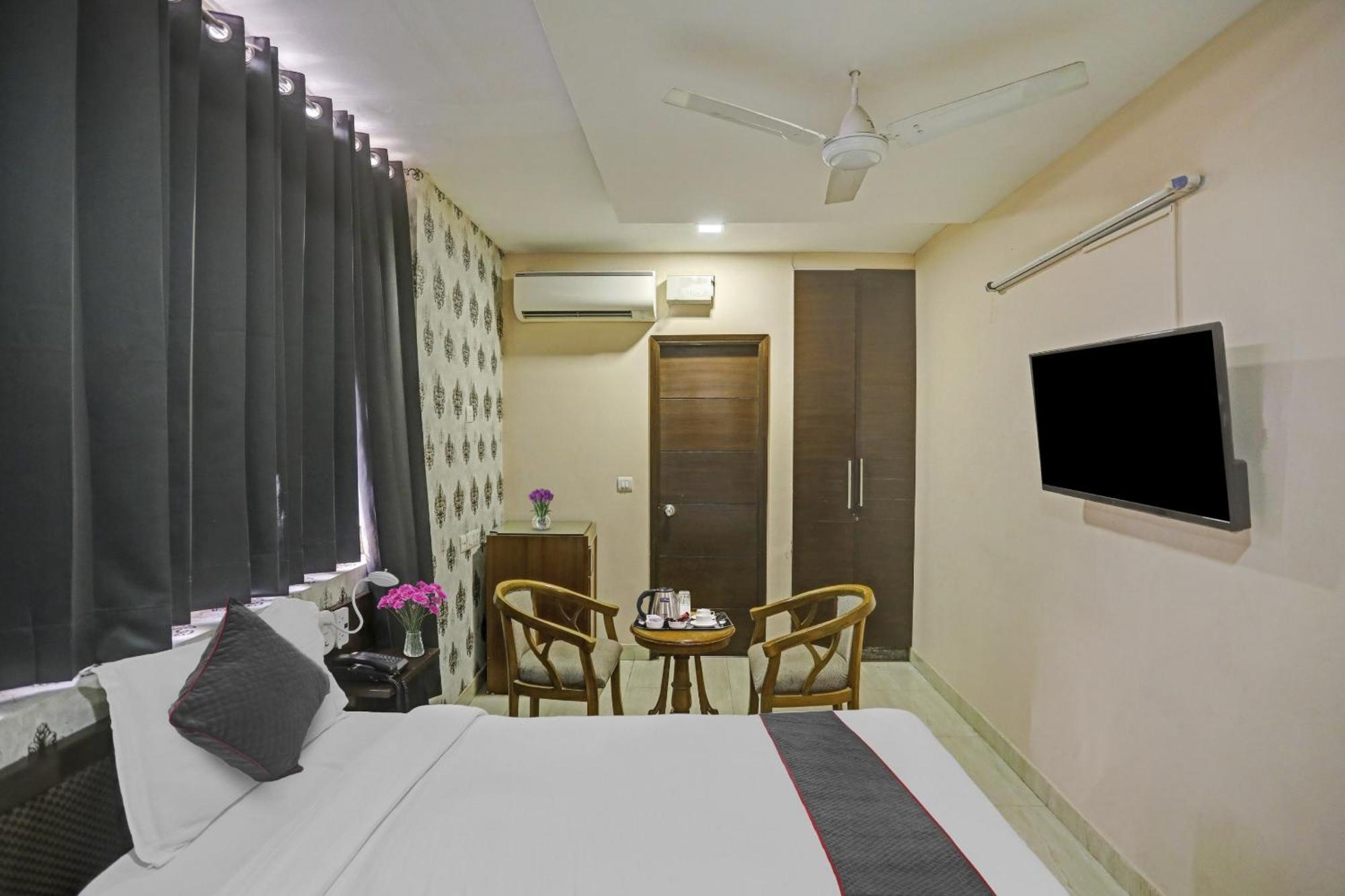 Hotel O Shivam Guest House Yeni Delhi Dış mekan fotoğraf