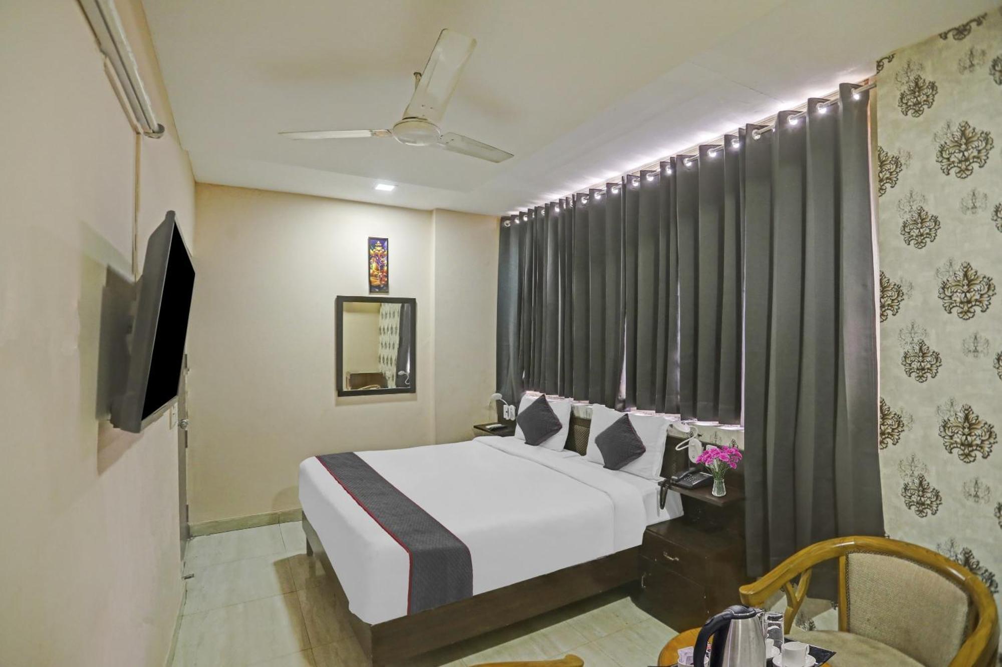 Hotel O Shivam Guest House Yeni Delhi Dış mekan fotoğraf