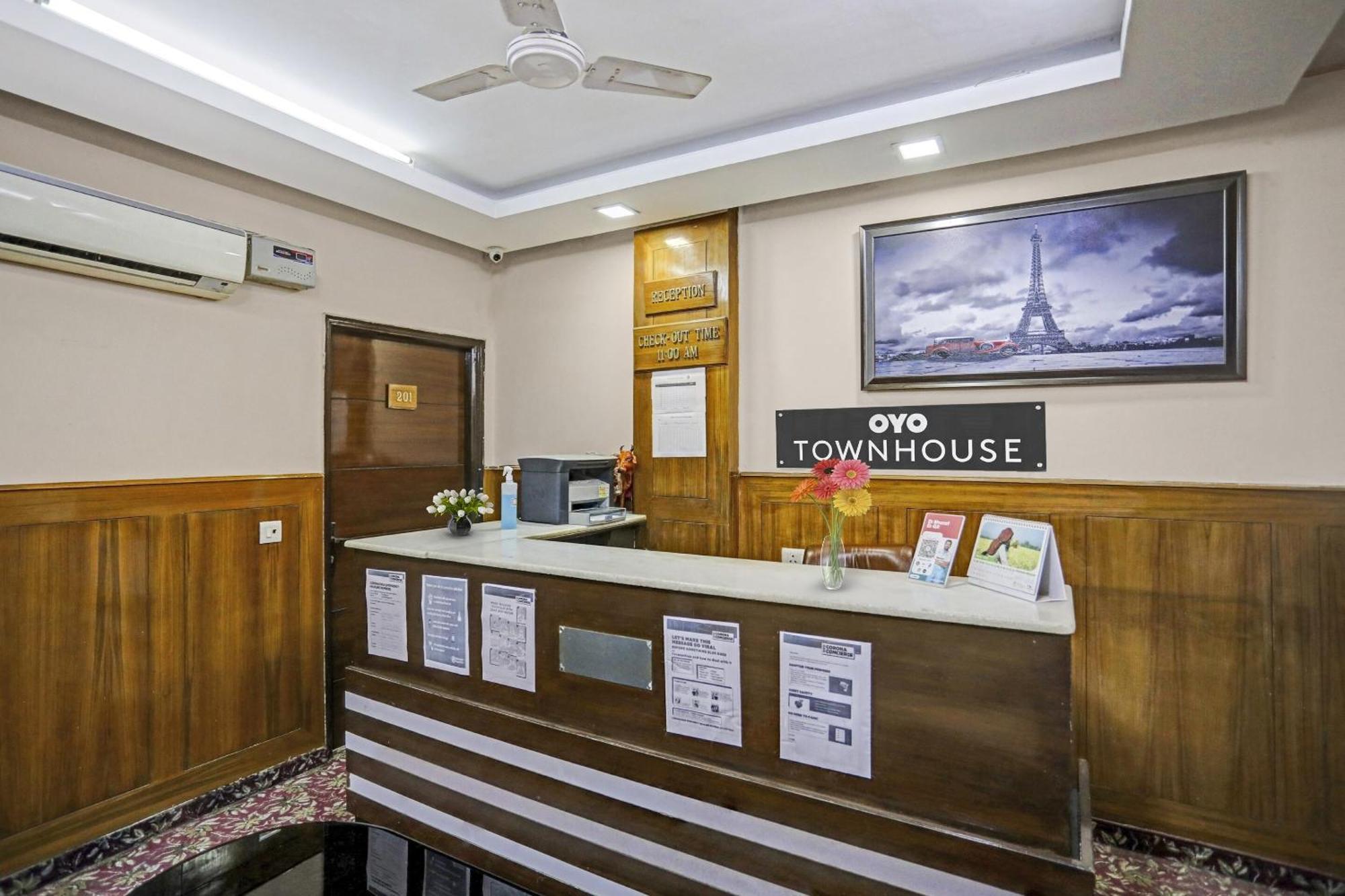 Hotel O Shivam Guest House Yeni Delhi Dış mekan fotoğraf